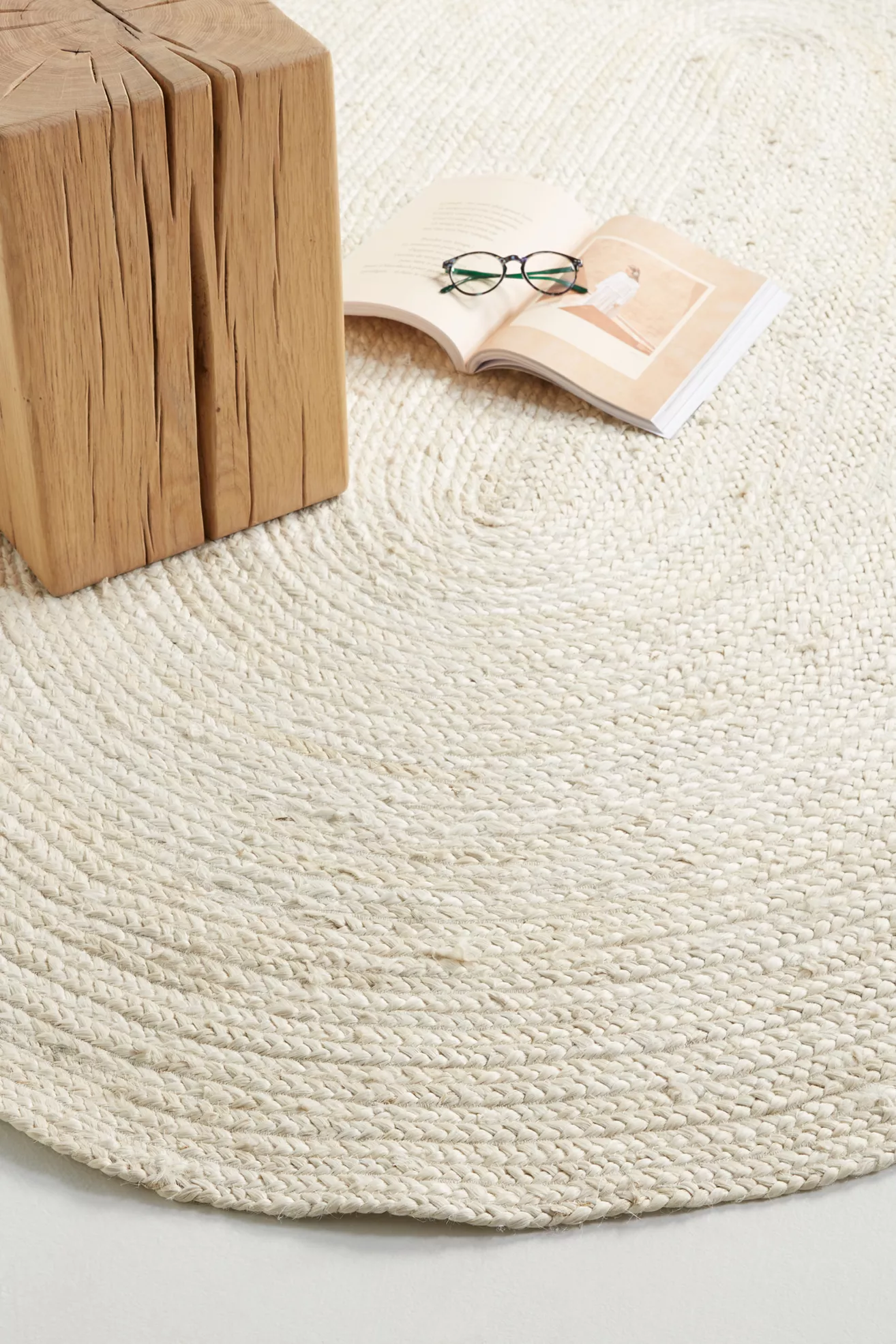Handwoven Jute Lorne Oval Rug - thumbnail 7