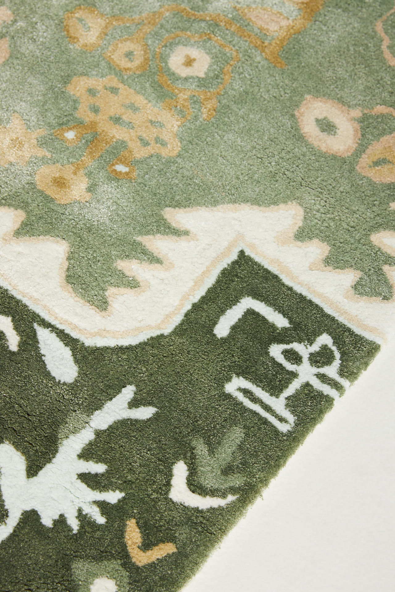 Tufted Maribelle Rug