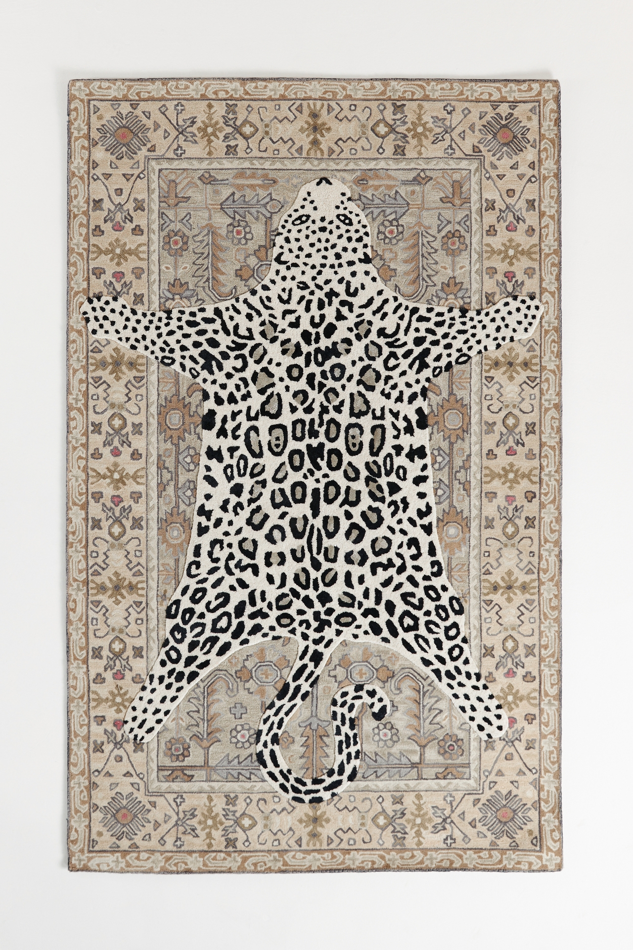 Tufted Octavia Leopard Rug