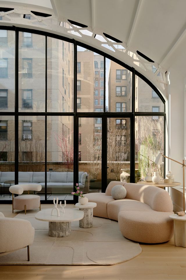 Hand-Tufted Petra Wool Rug #7