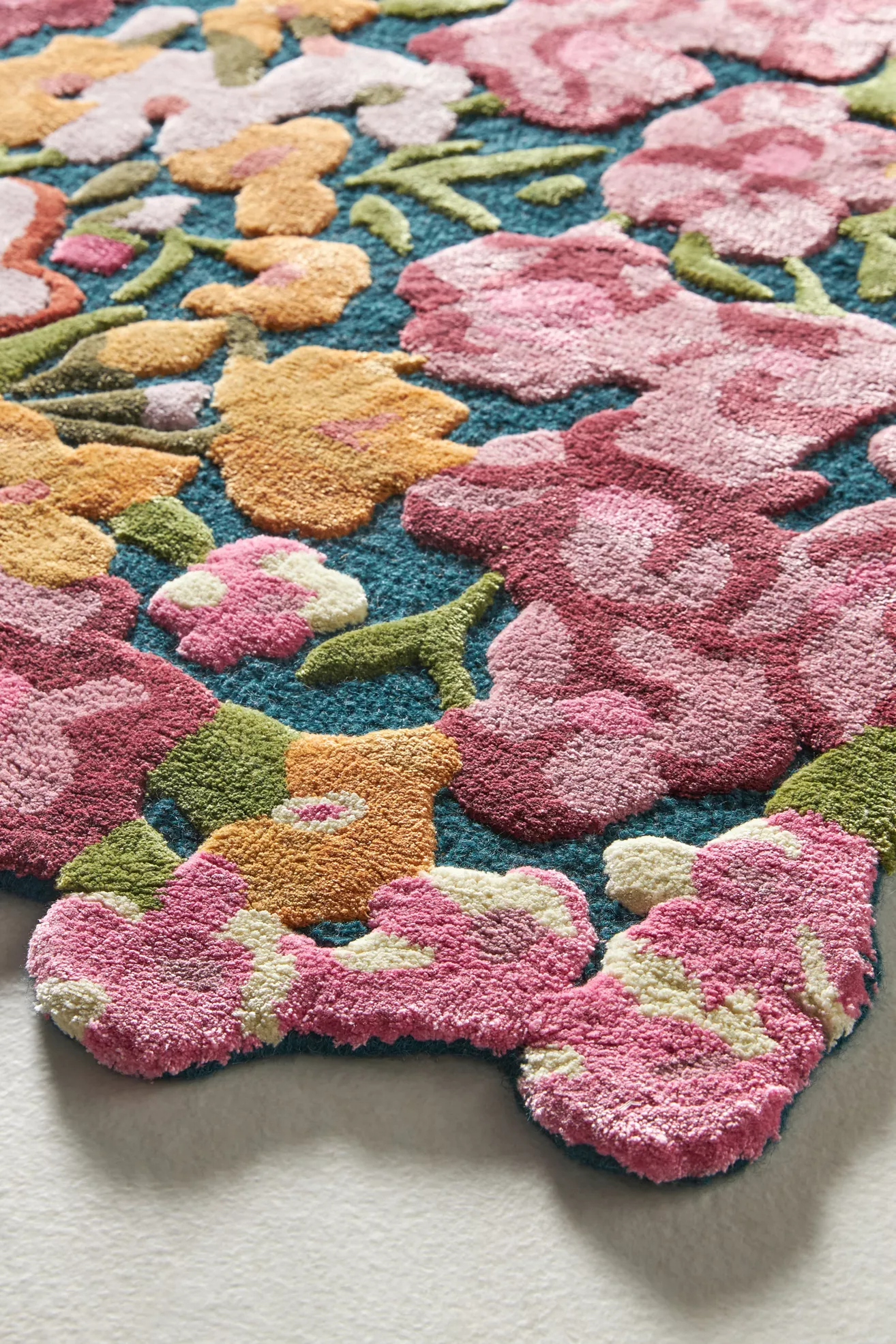 Cassia Wool Blend Floral Tufted Rug | Anthropologie