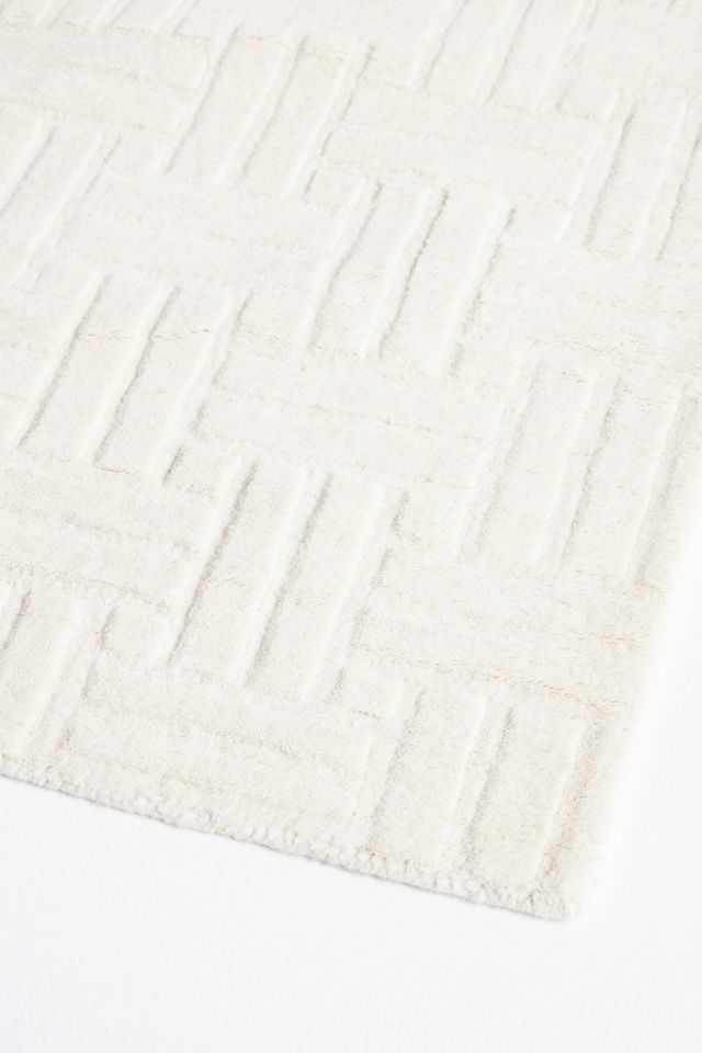Hand-Tufted Wool Contour Rug #1