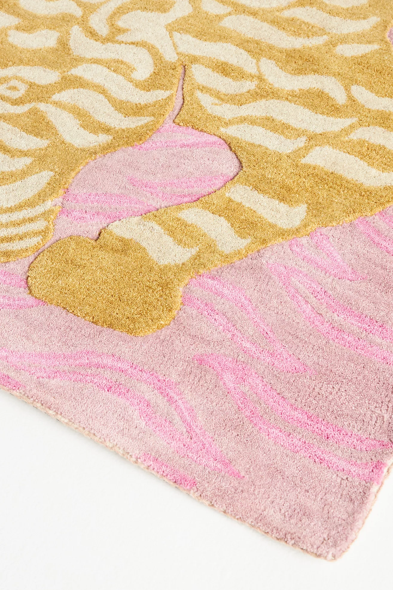 Hand Tufted 100% Wool Tiger Rug - thumbnail 4