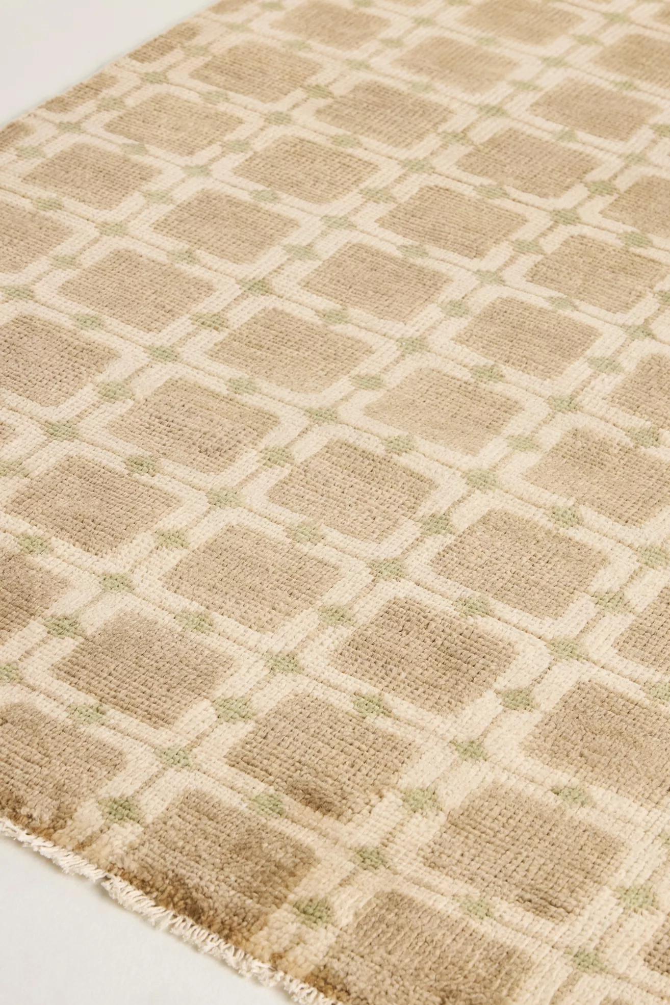 Hand-Knotted Geometric Wool Rug - thumbnail 2