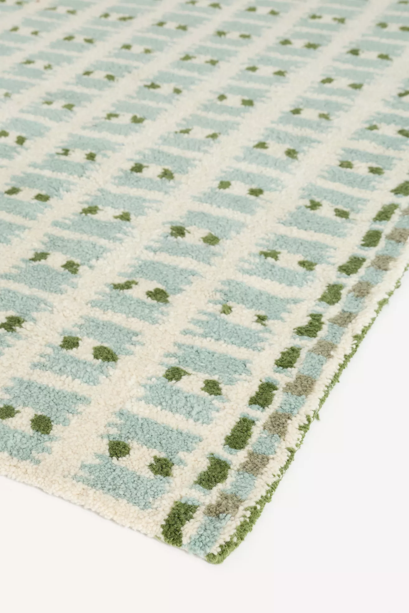 Kendall Hand-Tufted Wool Geometric Shag Rug - thumbnail 2