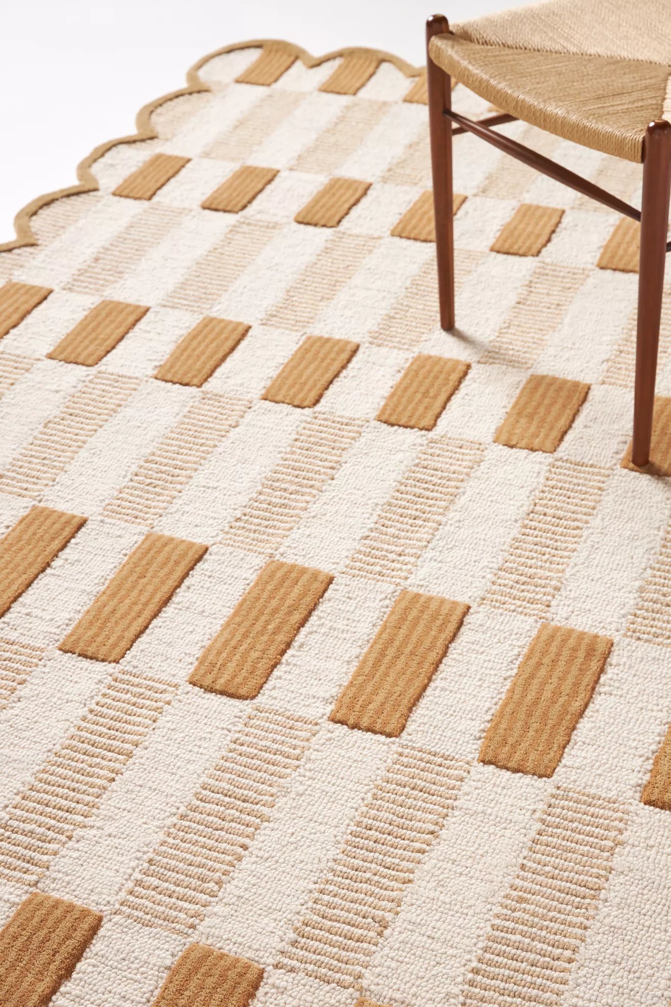 Matilda Goad Wool Tufted Scalloped Rug | AnthroHome