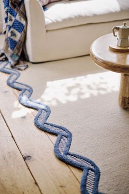 Hand Tufted 100% Wool Scalloped Border Rug
