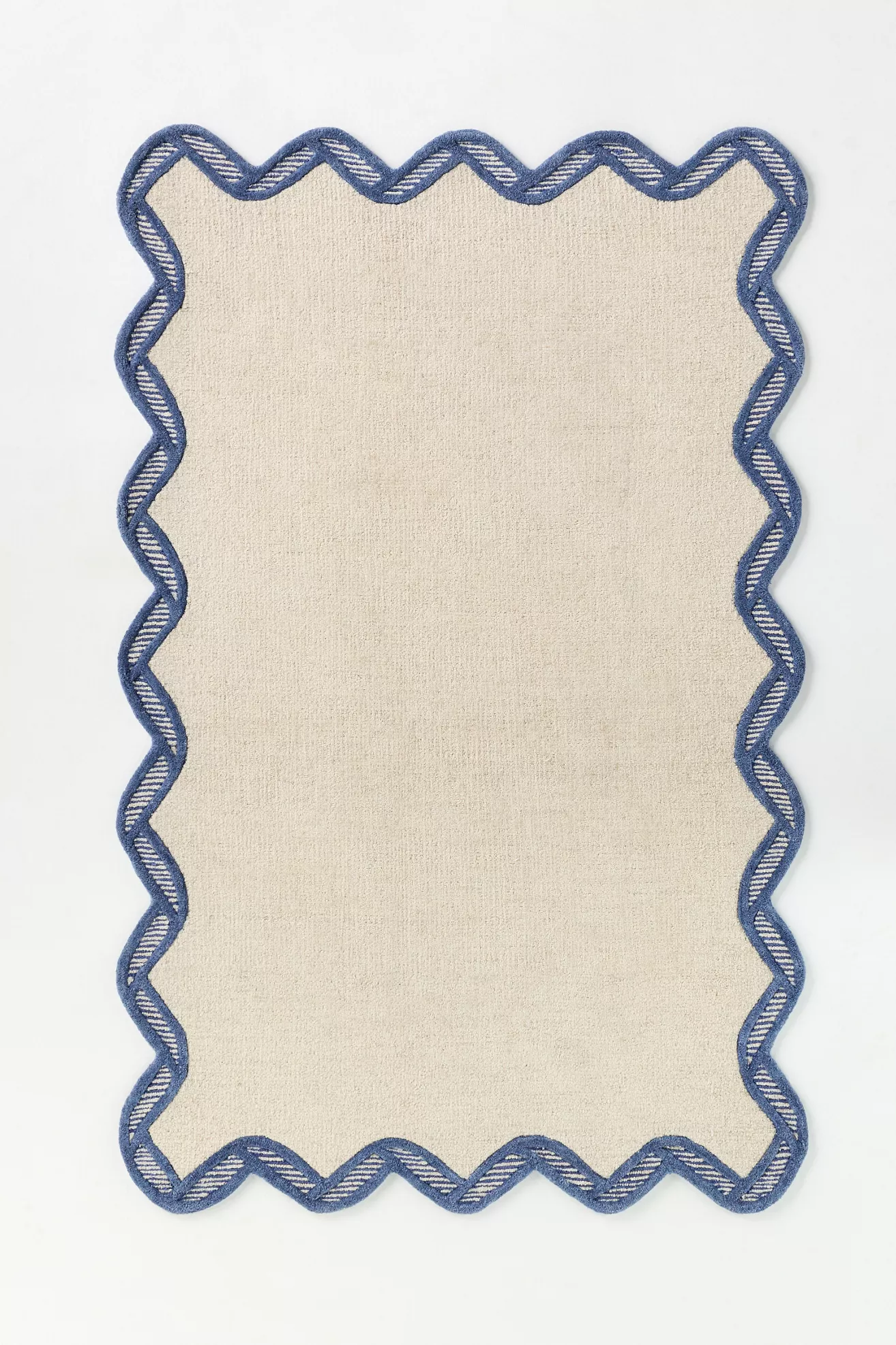 Hand Tufted 100% Wool Scalloped Border Rug - thumbnail 8