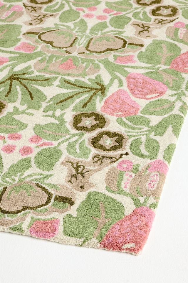 Tufted Wool Strawberry Bird Rug #1
