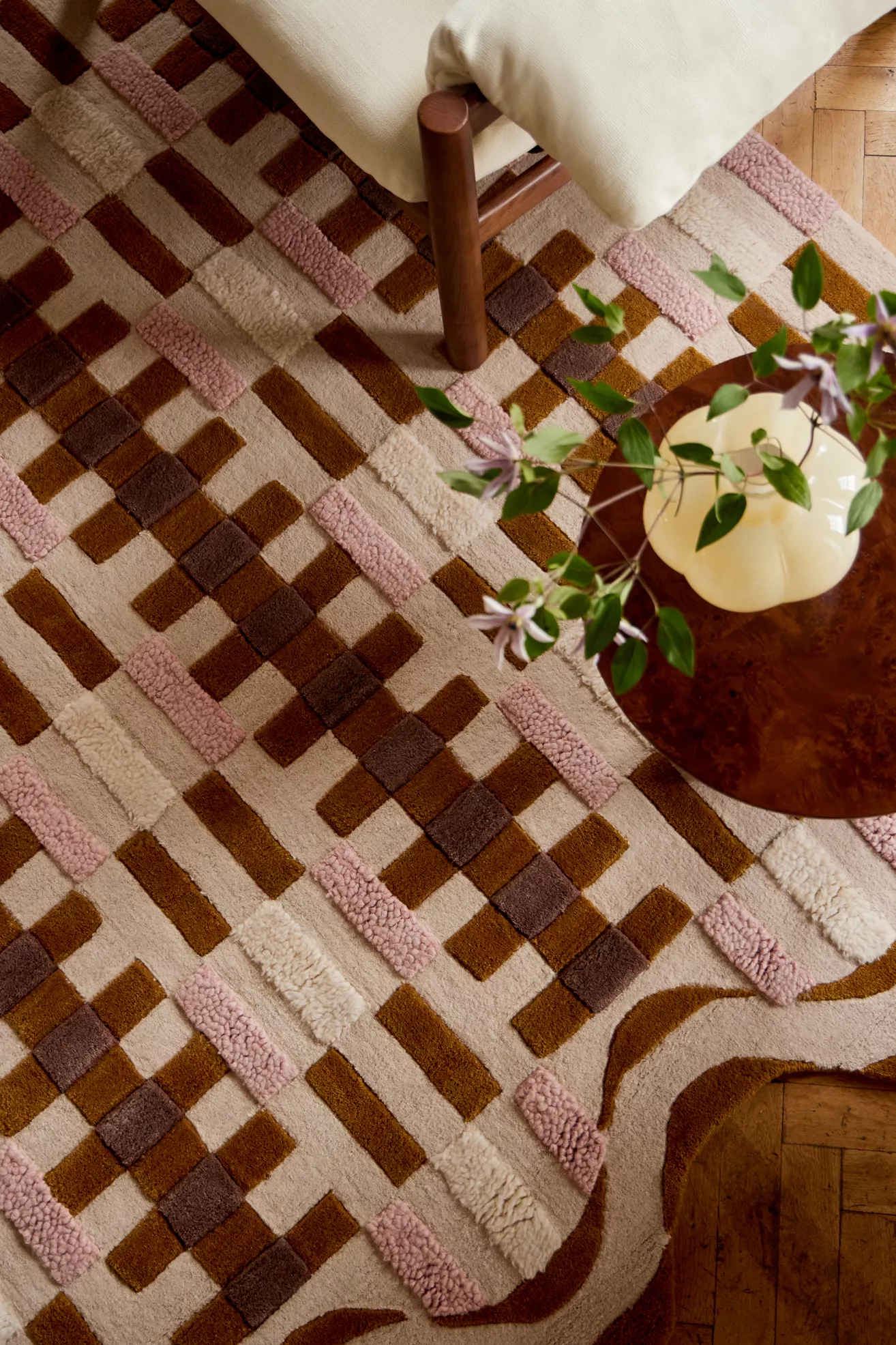 Hand Tufted 100% Wool Geometric Scalloped Rug - thumbnail 7