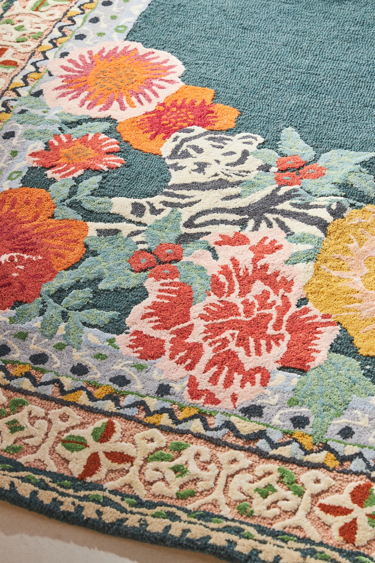 Hand-Tufted Gitta Rug