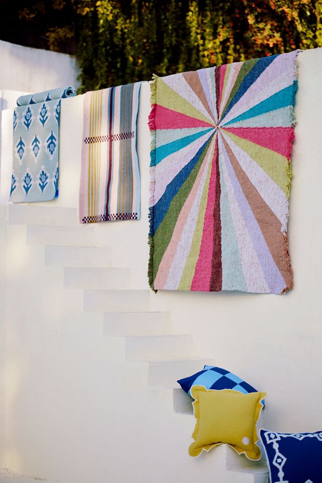 Handwoven Alma Indoor/Outdoor Rug #1
