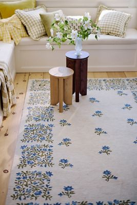 Oliver Hand Tufted 100% Wool Floral Border Rug
