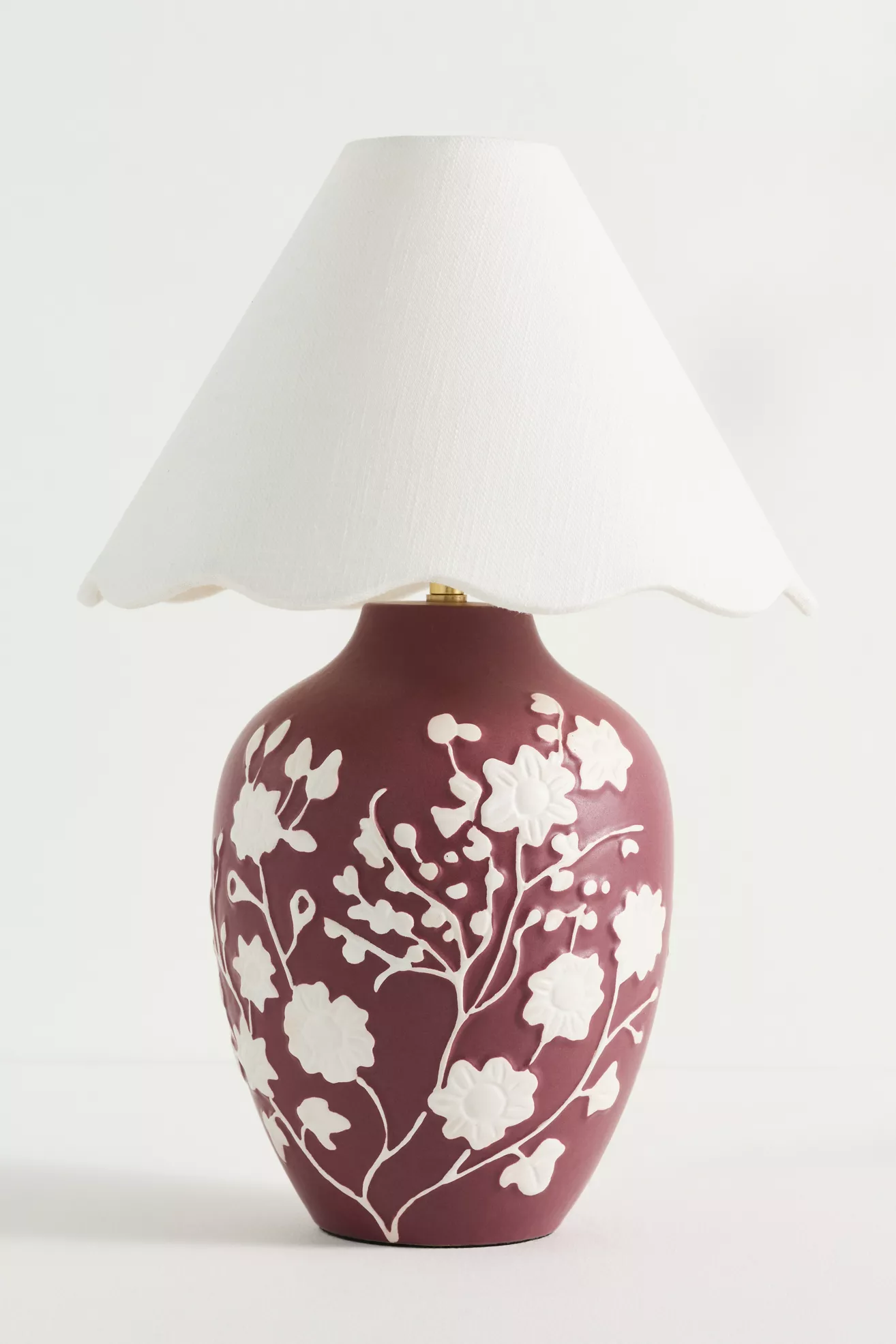 Ember Carved Ceramic Scallop Shade Table Lamp - thumbnail 7
