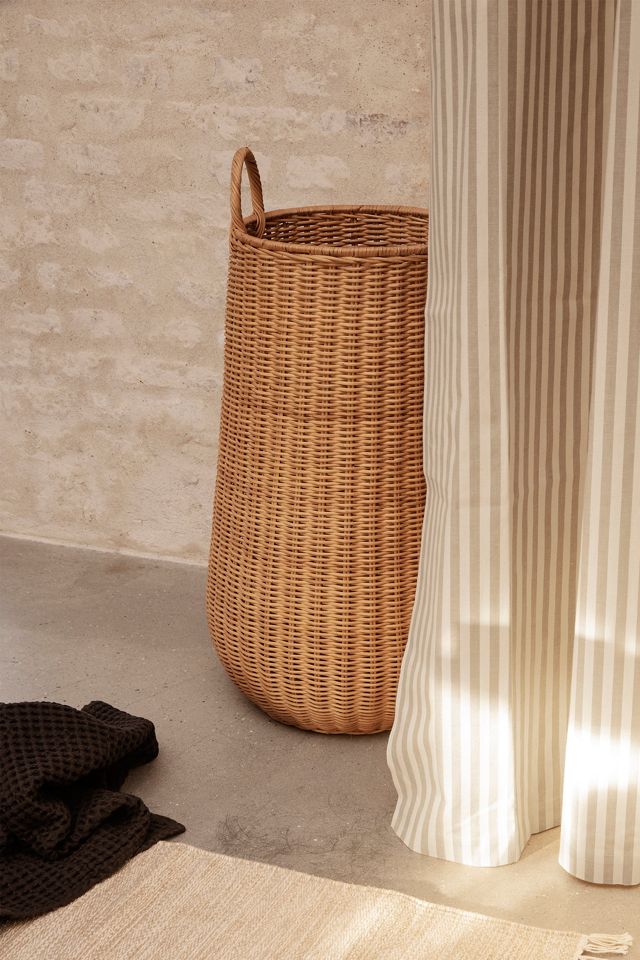 Cesto de Ropa Trenzada Ferm Living #2
