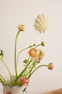 Anna + Nina Shell Wall Decoration | Anthropologie DE