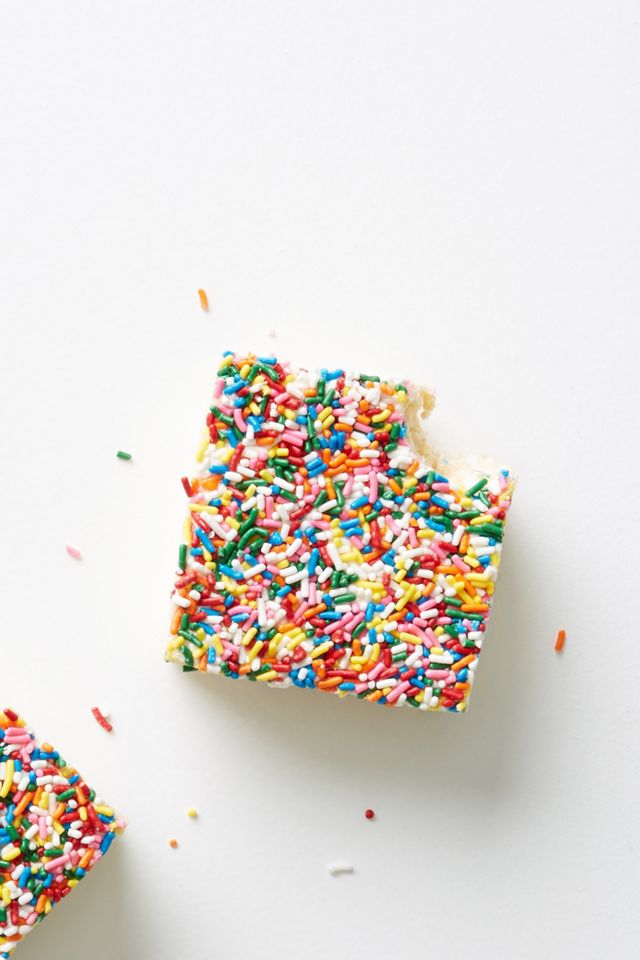 Lolli and Pops Crispy Cake