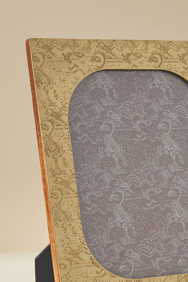 Versailles Frame #6