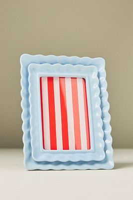 Maeve Scalloped Stoneware Picture Frame