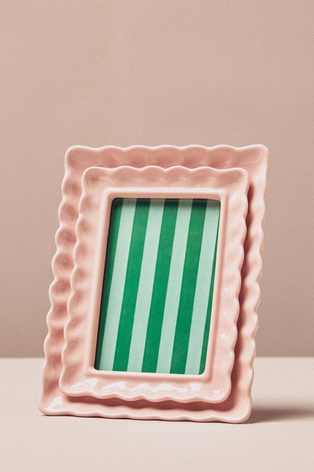 Maeve Scalloped Stoneware Picture Frame #4