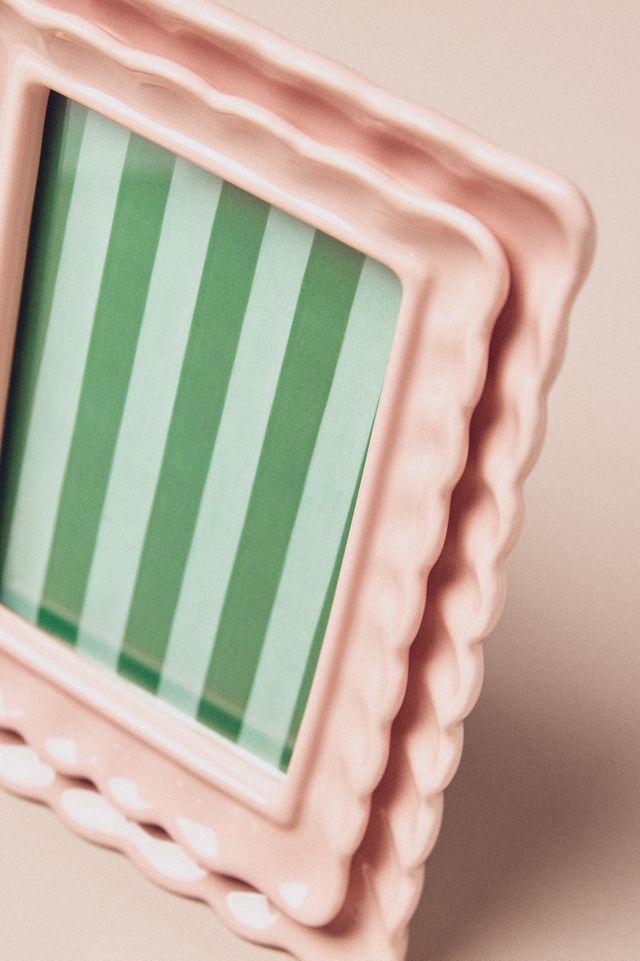 Maeve Scalloped Stoneware Picture Frame #5