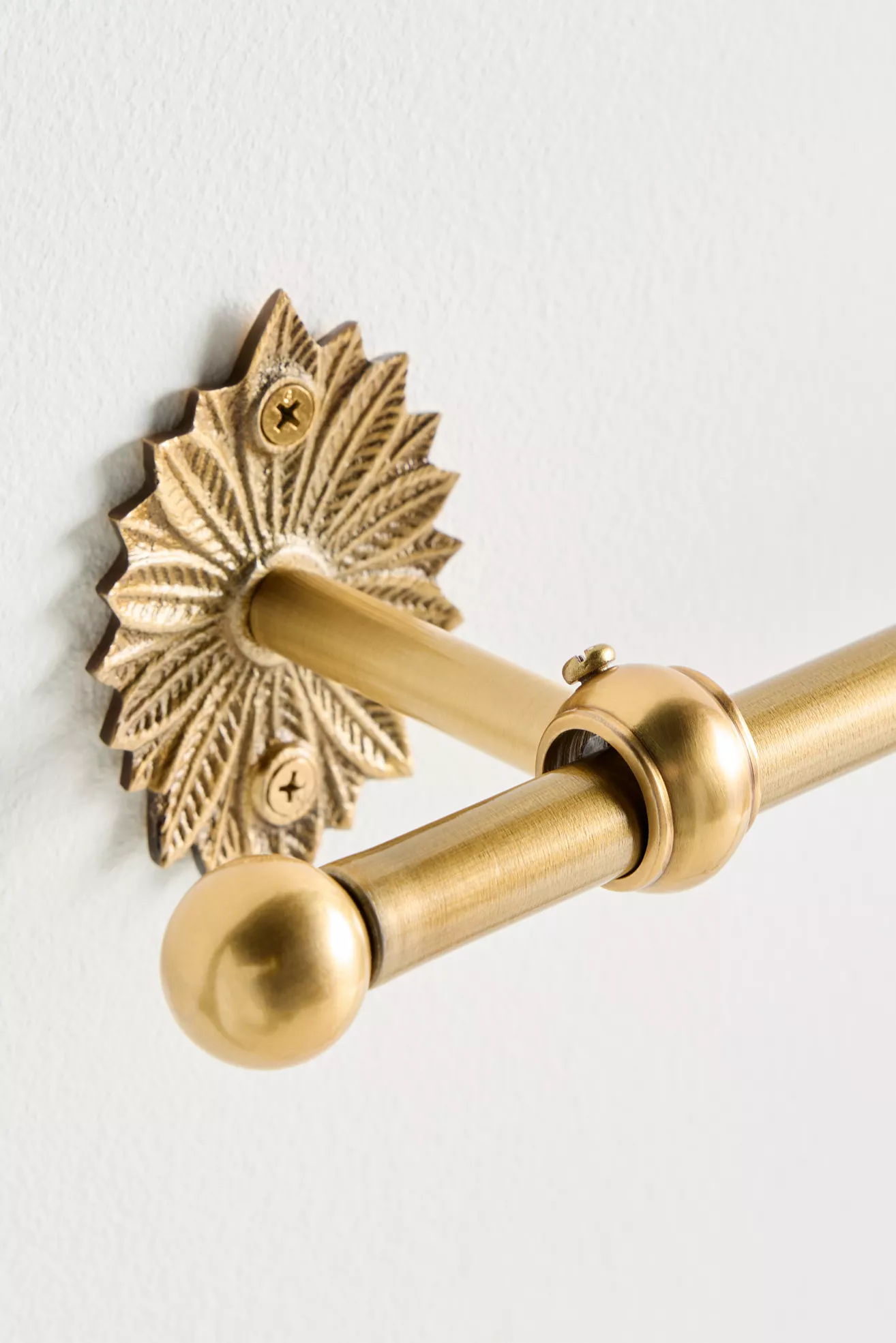 Demeter Feather Curtain Rod - thumbnail 2