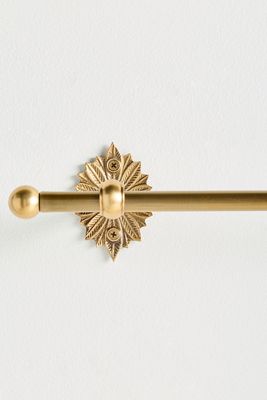 Demeter Feather Curtain Rod