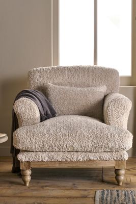 Anthropologie  アクセントチェア　イス Accent Chairs | Statement & Occasion Chairs | Anthropologie UK