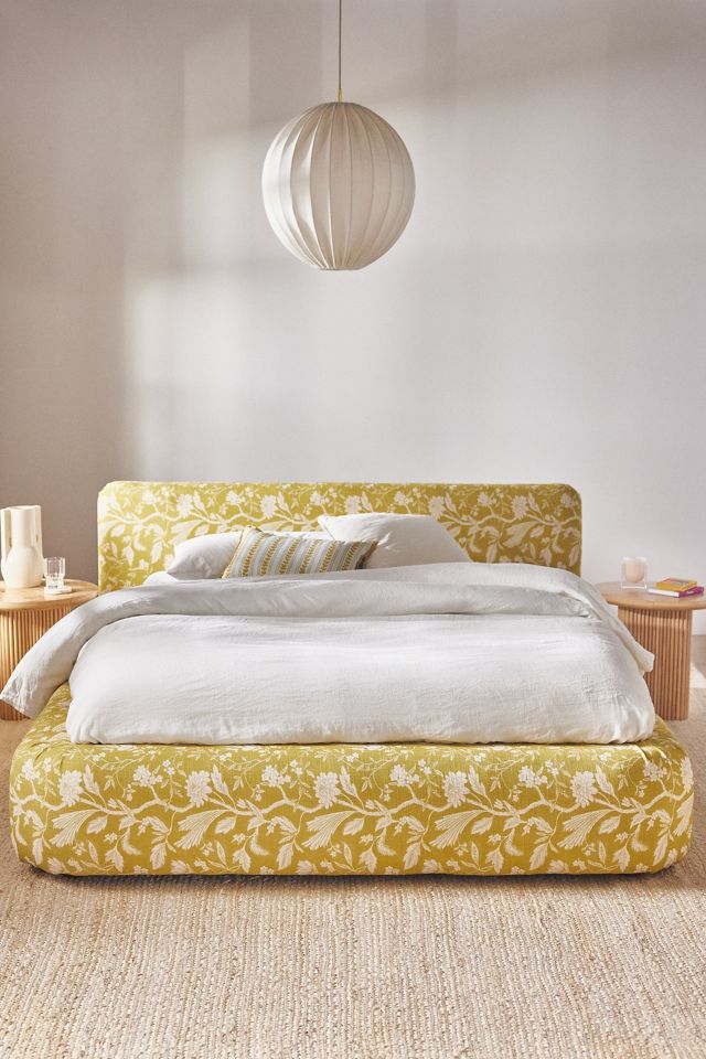 Winnie Tall Hattie Floral Bed