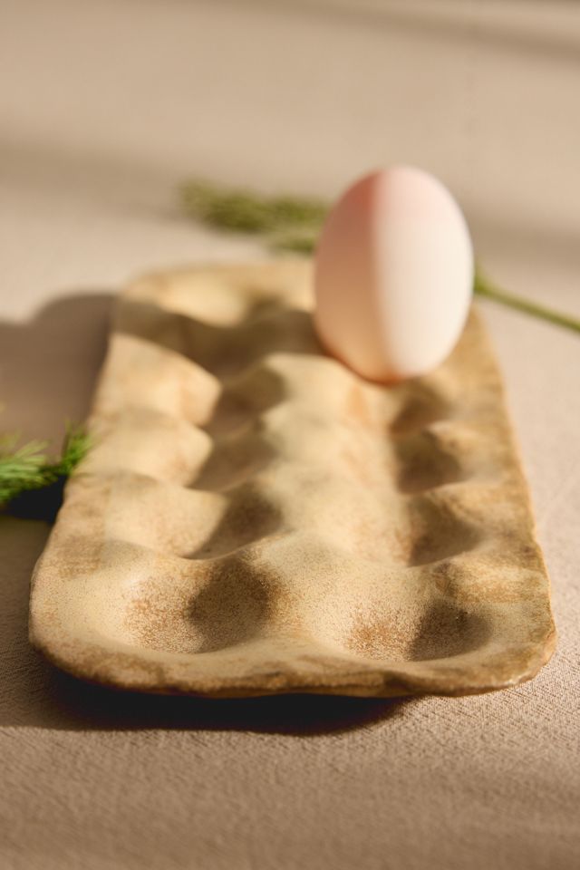 Laraloo Ceramics Pebble Egg Tray #2