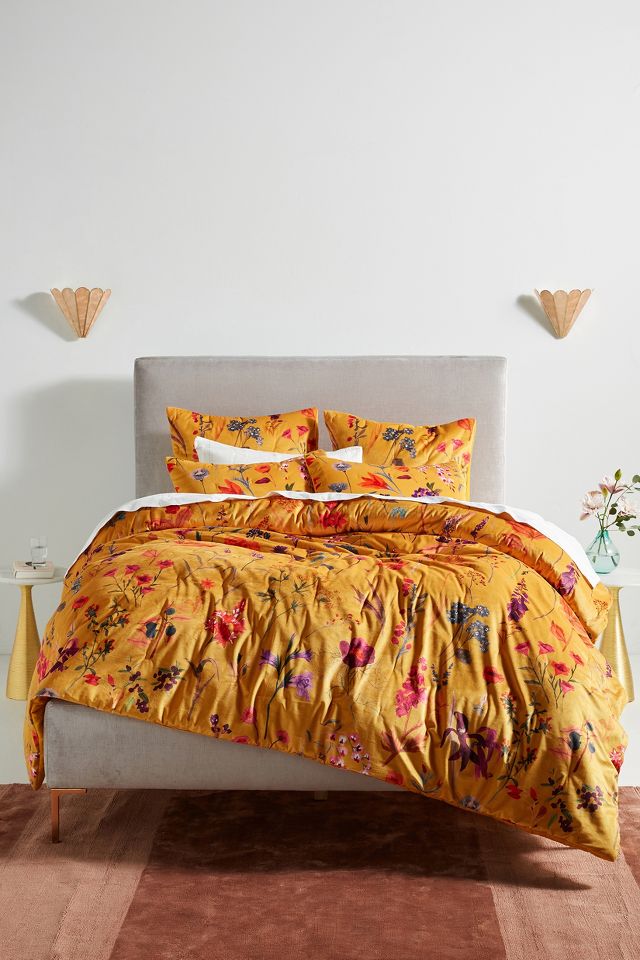 Layne Velvet Quilt | AnthroLiving