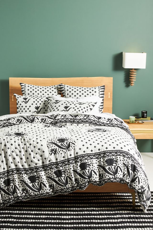 Anthropologie popular Duvet Cover woven black wh