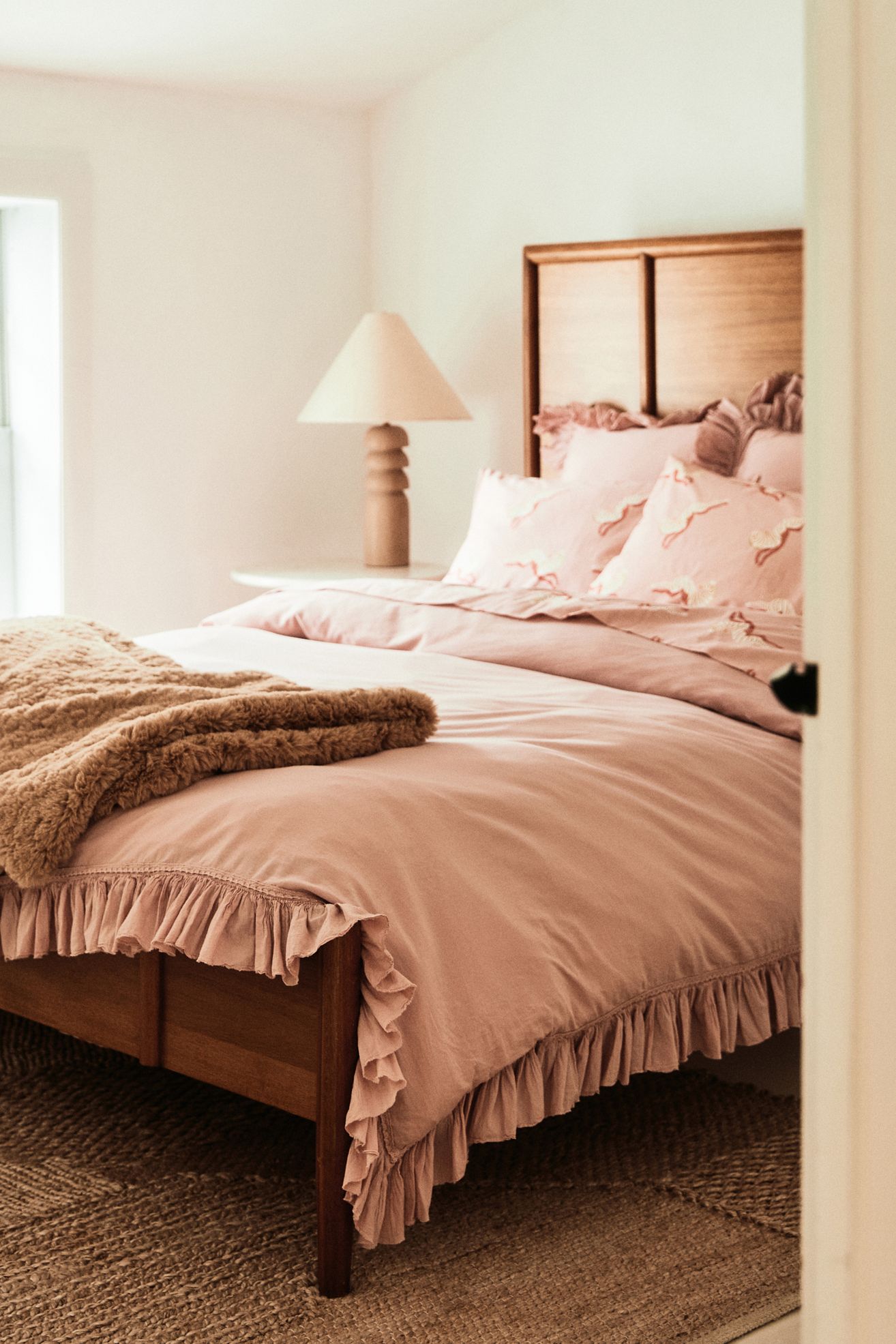 Organic Cotton Spa Sateen Ruffled Duvet Cover - BLUSH, King