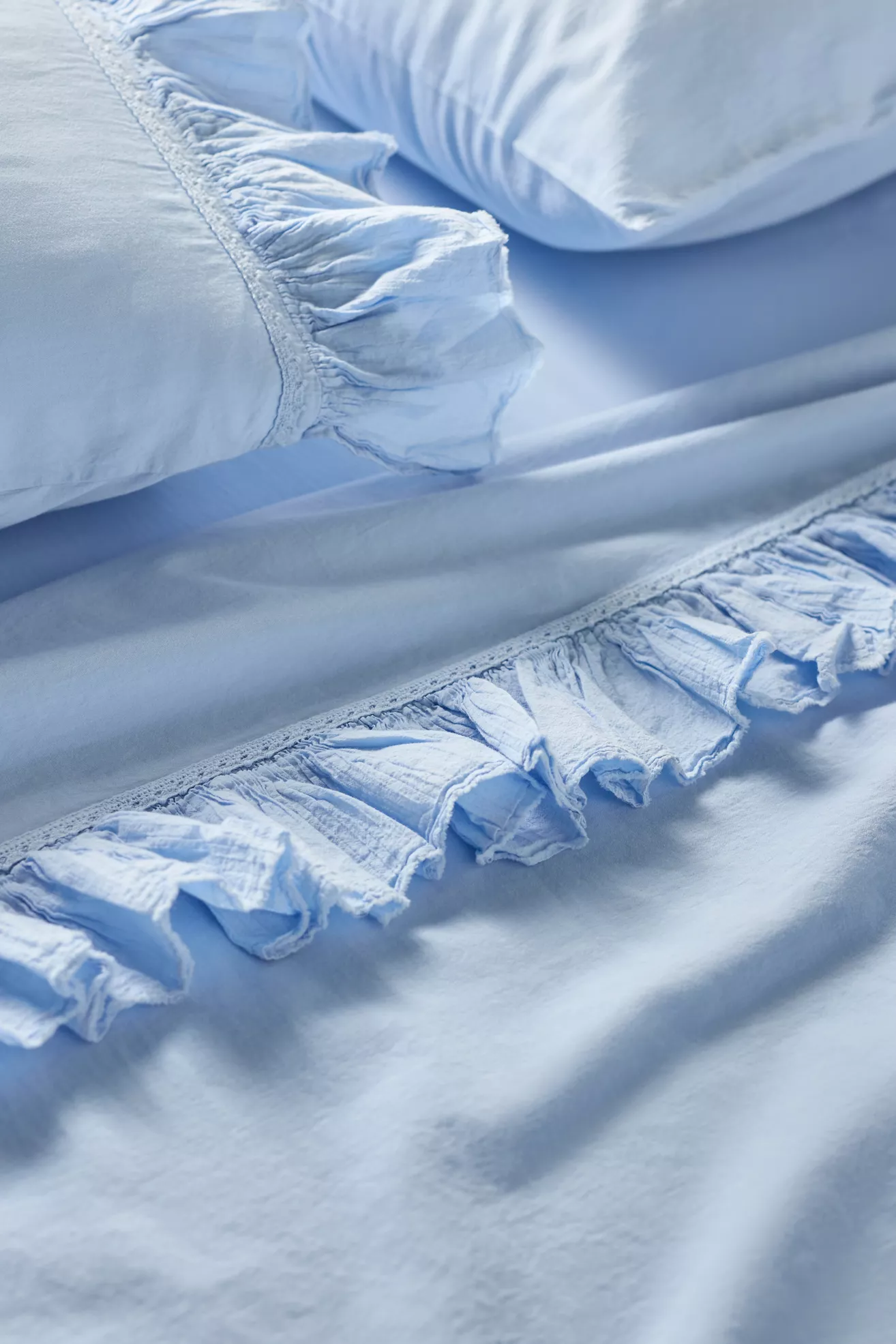 Organic Cotton Spa Sateen Ruffled Sheet Set - thumbnail 6