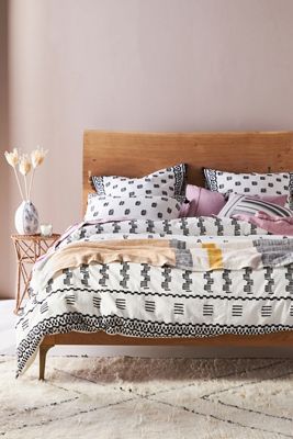 Bellina Clipped Jacquard Duvet Cover