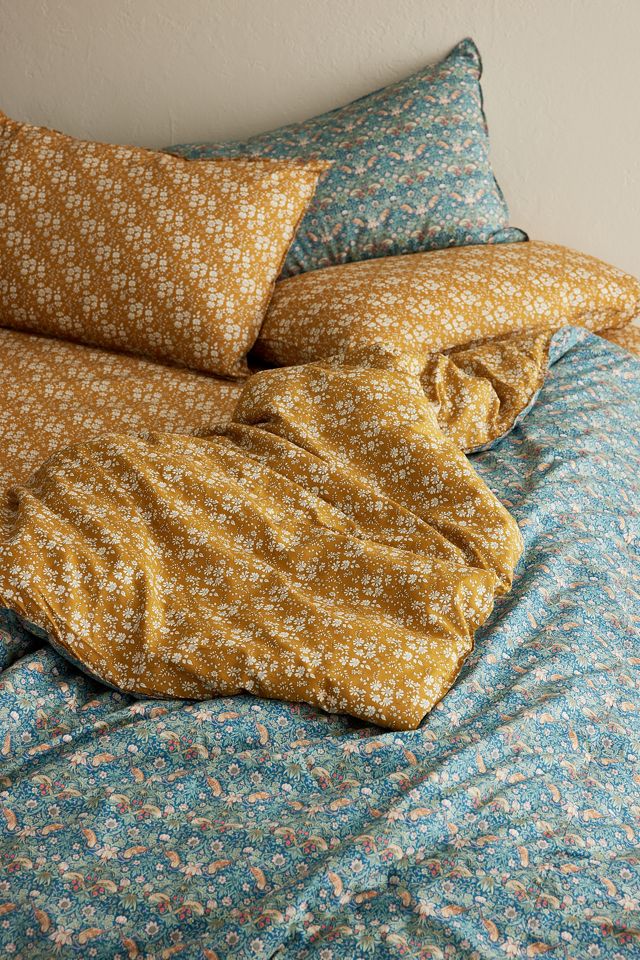 Coco & Wolf Strawberry Thief Quilted Bedspread #1