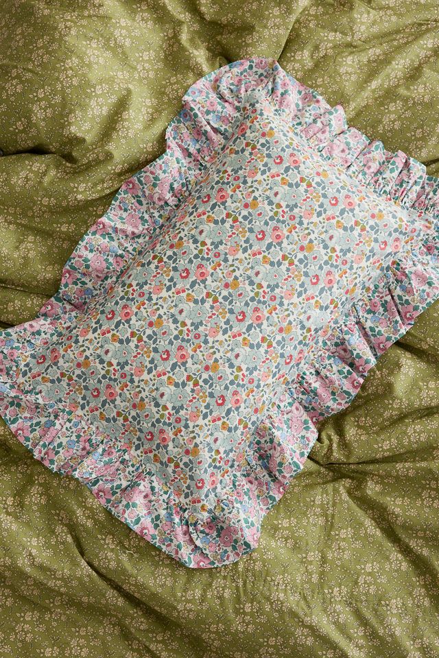 Coco & Wolf Betsy Grey & Betsy Candy Floss Ruffle Cushion #3