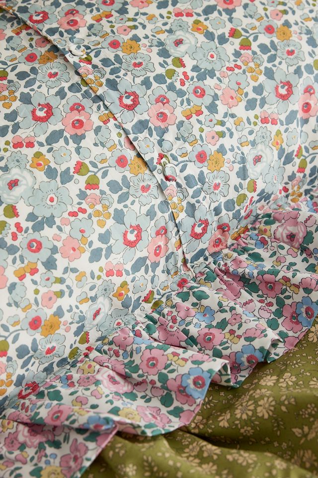 Coco & Wolf Betsy Grey & Betsy Candy Floss Ruffle Cushion #2