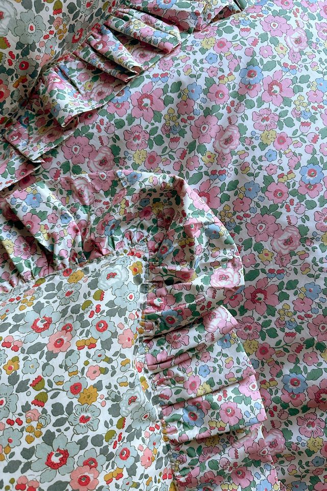 Coco & Wolf Betsy Grey & Betsy Candy Floss Ruffle Cushion #1