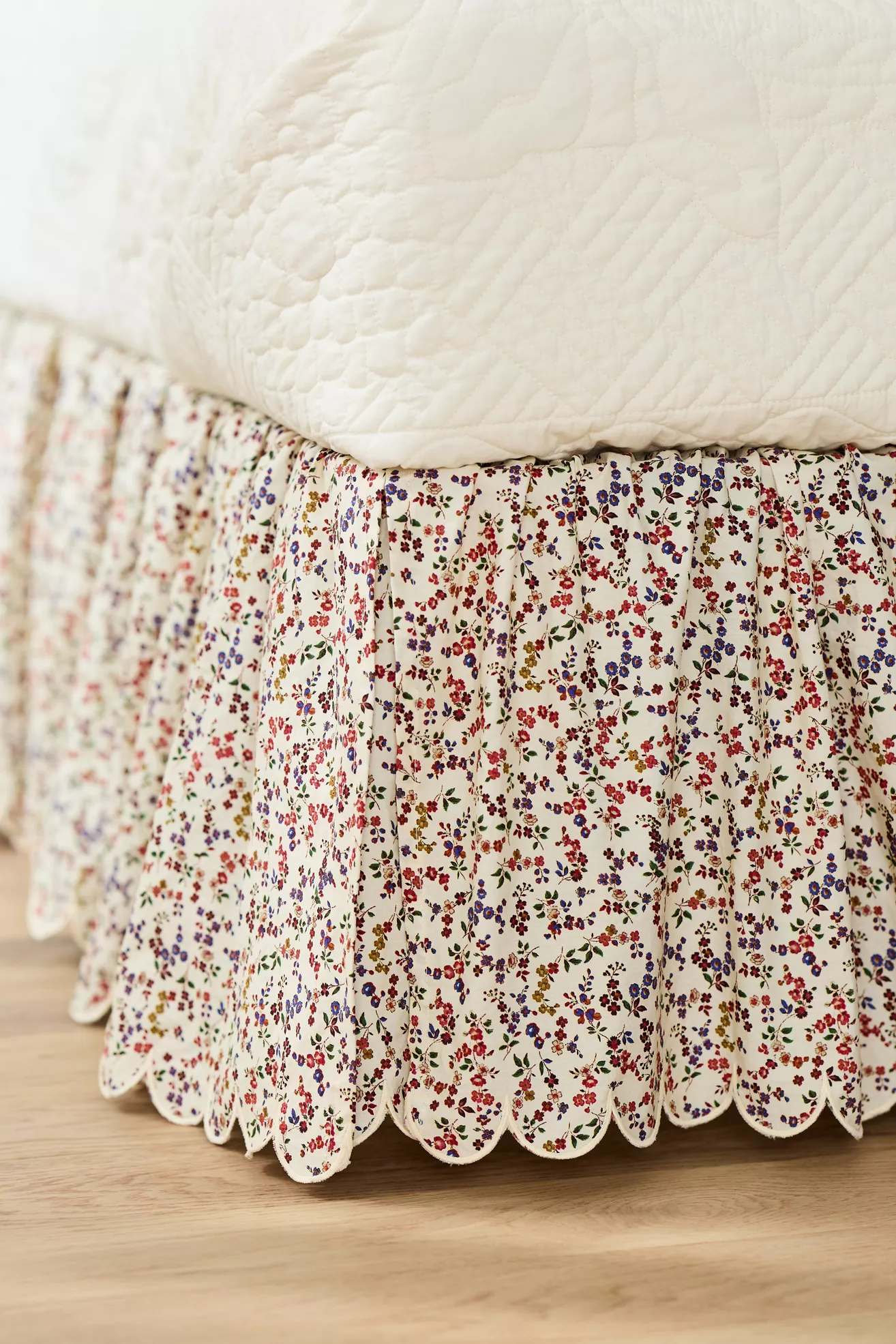 Bristol Cotton Floral Scalloped Edge Bed Skirt