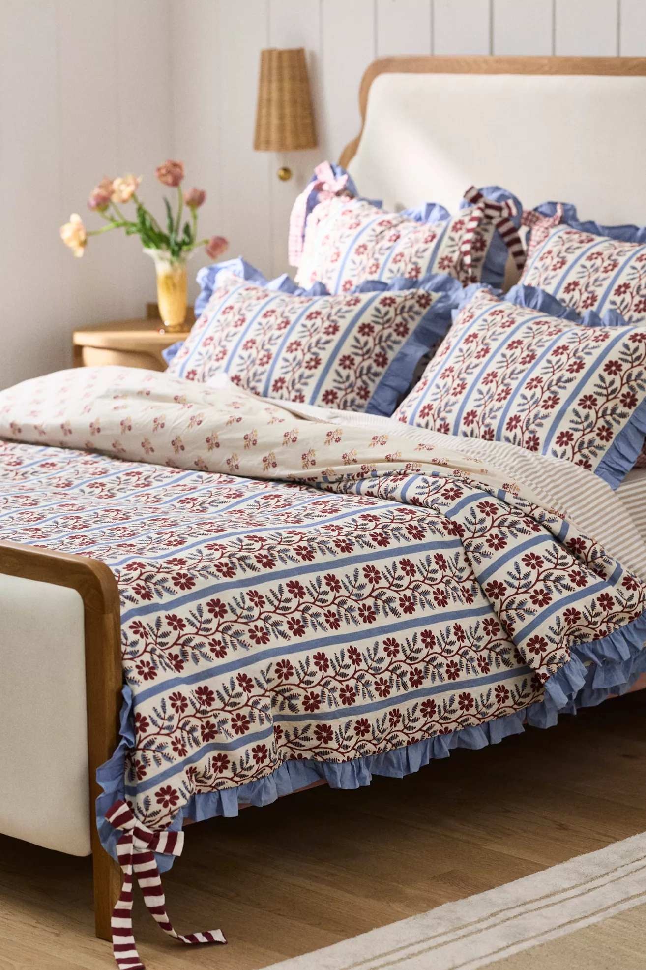 Evita 100% Cotton Floral Printed Tie Duvet