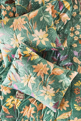 Laurel Velvet Pillowcase, Set of 2 en Green chez - Anthropologie - Modalova