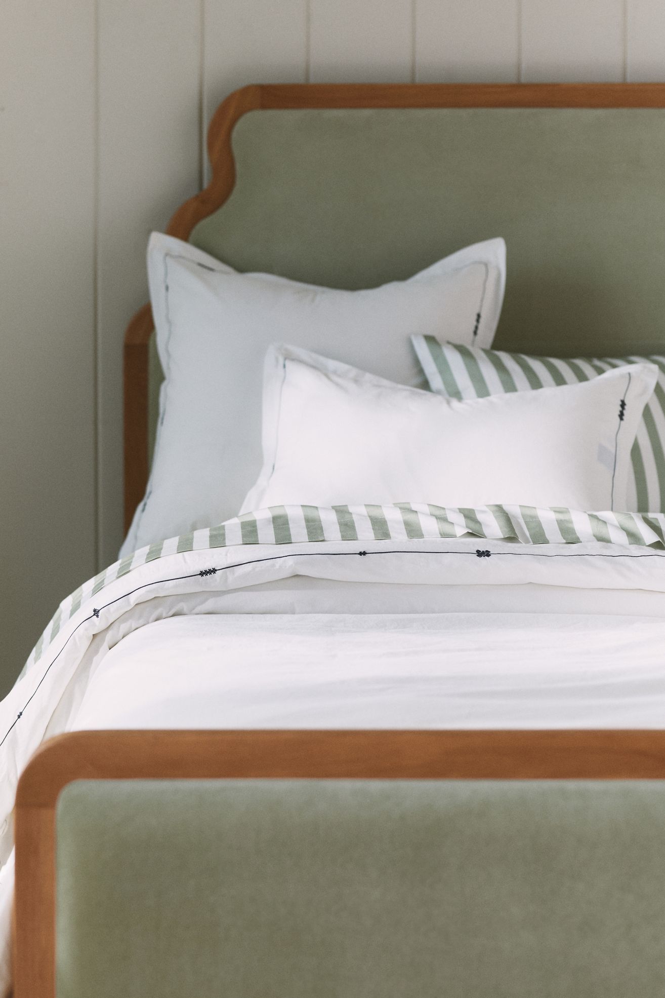 Taylor Organic Cotton Percale Embroidered Duvet​ - Black & White Pattern, Standard, Queen