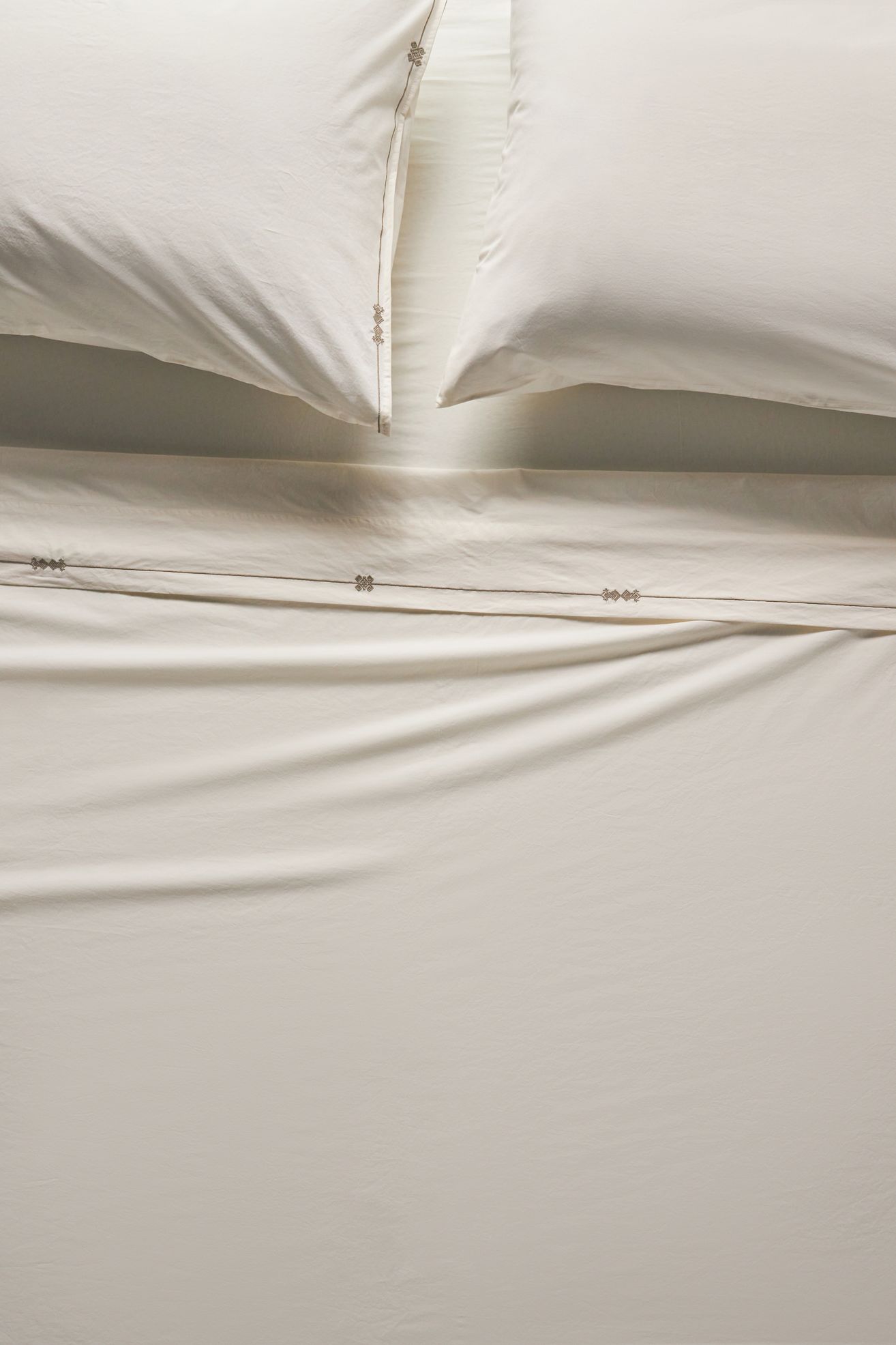 Taylor Organic Cotton Percale Embroidered Sheet Set​ - Ivory, Standard, Queen