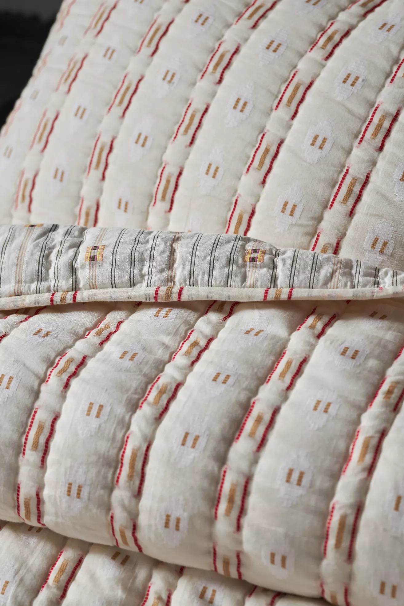 Nera Yarn Dye Jacquard Striped Quilt - thumbnail 3
