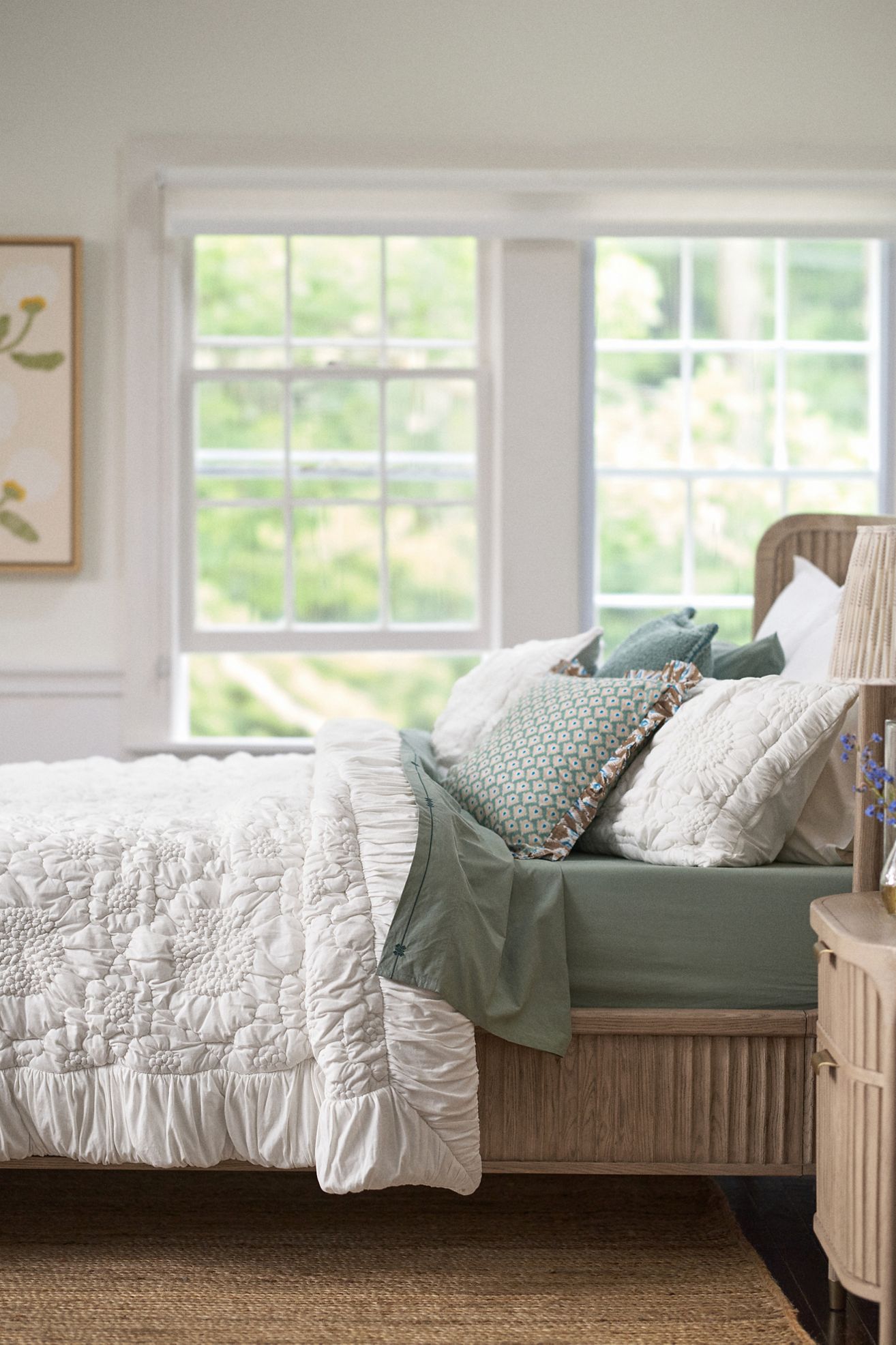 Dahlia 100% Cotton Jersey Floral Quilt - White, Standard, King