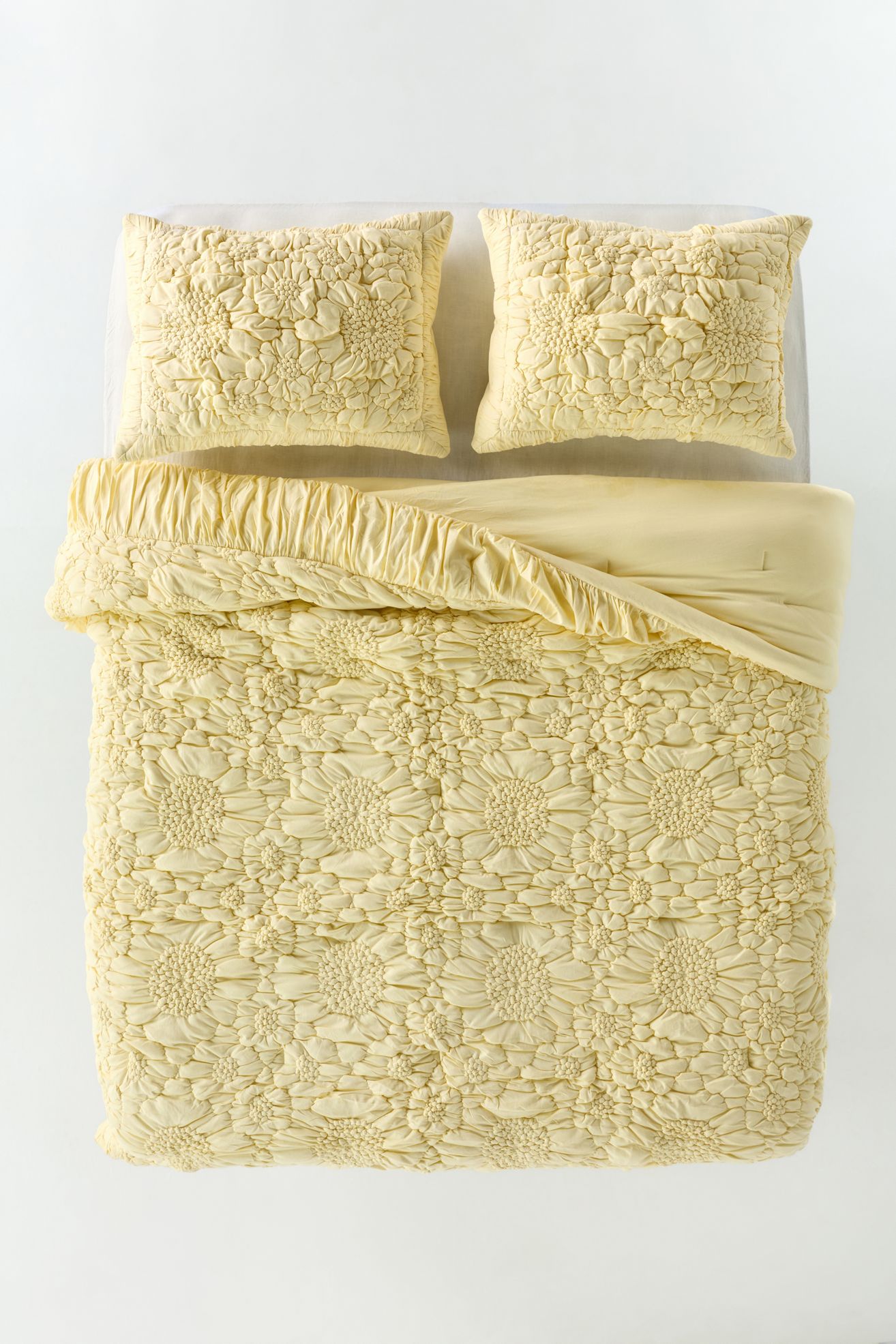 Dahlia 100% Cotton Jersey Floral Quilt - Light Yellow, Queen