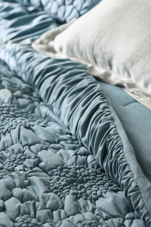 Dahlia 100% Cotton Jersey Floral Quilt | AnthroHome