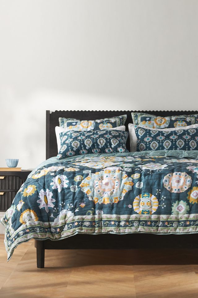 Avery Medallions Quilt | AnthroLiving