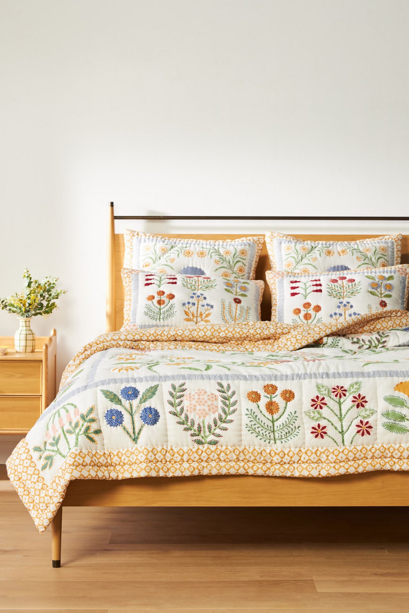 Ellen Merchant Cotton Voile Cottage Quilt - Neutral, Queen